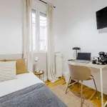 Rent a room of 180 m² in madrid