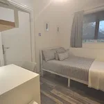 Rent 4 bedroom flat in London