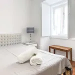 Rent 3 bedroom apartment of 110 m² in lisbon