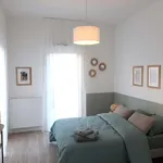 Rent 4 bedroom apartment in Rueil-Malmaison