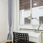 Rent a room of 100 m² in madrid