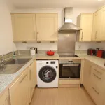 Rent 3 bedroom flat in Cambridge