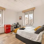 Rent 4 bedroom apartment of 20 m² in Madrid