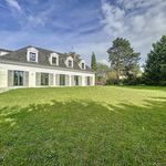 Rent 10 bedroom house of 375 m² in Fourqueux