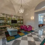 Rent 2 bedroom apartment of 115 m² in Florence