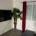 Rent 4 bedroom house of 95 m² in Salavas