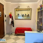 Affitto 4 camera appartamento di 110 m² in Palermo