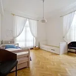 Rent 4 bedroom apartment in Ixelles