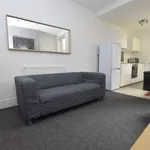 Rent 3 bedroom house in East Midlands