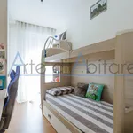 Rent 4 bedroom apartment of 90 m² in Padova