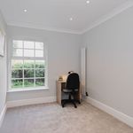 Rent 3 bedroom flat in South East England