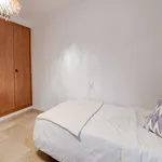 Rent 2 bedroom apartment of 65 m² in valencia