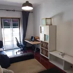 Rent 3 bedroom apartment of 90 m² in Lisbon