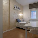 Rent 4 bedroom apartment in Madrid