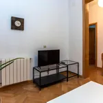 Rent a room of 170 m² in Madrid