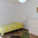 Rent a room of 150 m² in granada