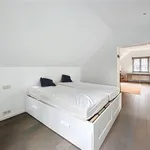 Huur 3 slaapkamer huis van 250 m² in UCCLE