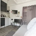 Rent 1 bedroom apartment of 11 m² in Paris