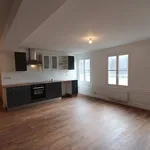 Rent 3 bedroom apartment of 70 m² in SUR SEINE