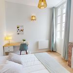 Rent a room of 120 m² in Bordeaux