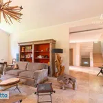 Rent 6 bedroom house of 531 m² in Rome