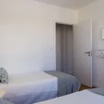 Rent a room in lisbon