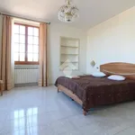 Rent 5 bedroom apartment of 170 m² in Pescara