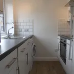 Flat to rent in Swan Place, Reading RG1