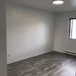 Appartement de 839 m² avec 4 chambre(s) en location à Laval (administrative region)