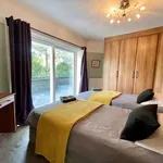 Rent 5 bedroom house in South West England