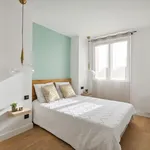 Rent 2 bedroom apartment of 37 m² in LYON 06