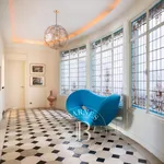 Rent 6 bedroom apartment of 312 m² in Paris