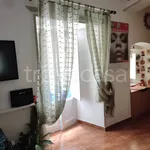 Affitto 3 camera appartamento di 60 m² in Napoli