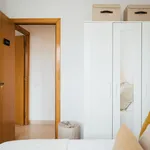 Rent 5 bedroom apartment in Barcelona