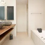 Huur 2 slaapkamer appartement van 135 m² in Amsterdam