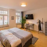 Miete 4 Schlafzimmer wohnung von 65 m² in Magdeburg