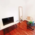 Rent 3 bedroom apartment of 12 m² in Barcelona