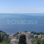 Rent 3 bedroom apartment of 105 m² in Genova