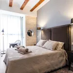 Rent 2 bedroom apartment of 893 m² in Valencia