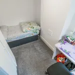 Rent 5 bedroom flat in West Midlands