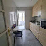 Rent a room of 80 m² in Zaragoza