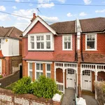 Rent 5 bedroom house in South East England