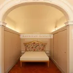 Rent 5 bedroom apartment of 354 m² in Florence