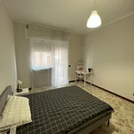 Rent 4 bedroom apartment in Bari