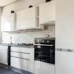 Rent 3 bedroom apartment of 70 m² in Milan