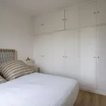 Rent 2 bedroom apartment of 65 m² in Barcelona