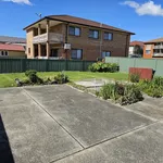 Rent 4 bedroom apartment in Warrawong