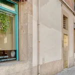 Rent 3 bedroom apartment of 84 m² in Barcelona