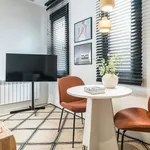 Rent 2 bedroom apartment of 38 m² in Madrid