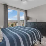 Rent 3 bedroom apartment in Edinburgh